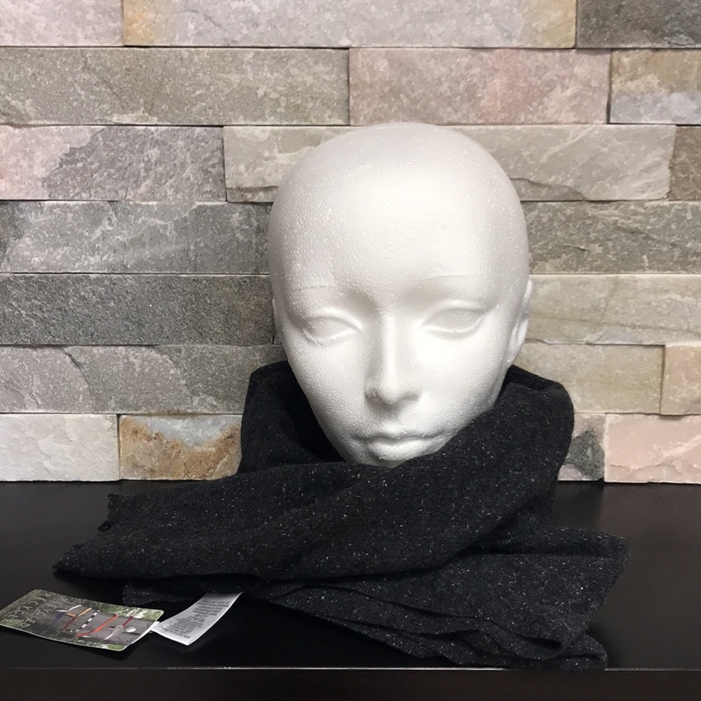 Etereo Women's Solid Scarf